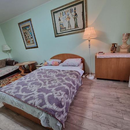 House Hotel Apartments 2 Rivne Bagian luar foto