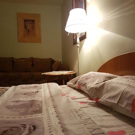 House Hotel Apartments 2 Rivne Bagian luar foto