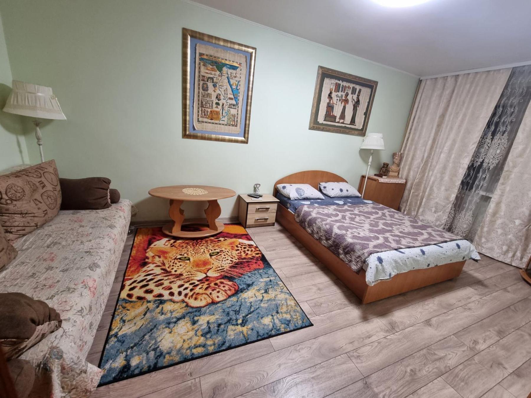 House Hotel Apartments 2 Rivne Bagian luar foto