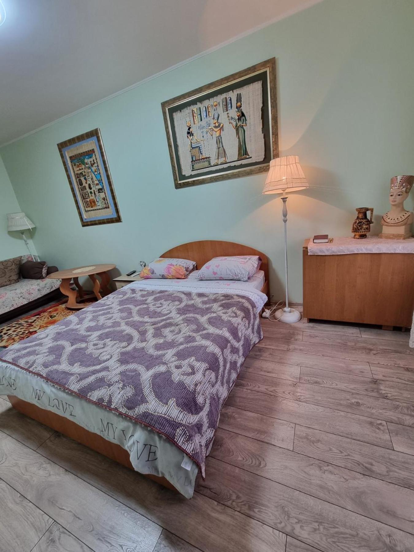 House Hotel Apartments 2 Rivne Bagian luar foto
